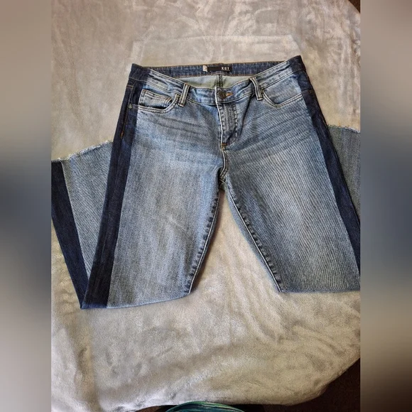 Kut from the Kloth Blue Ankle Cropped Jeans with Skinny Fit - Picture 10 of 10